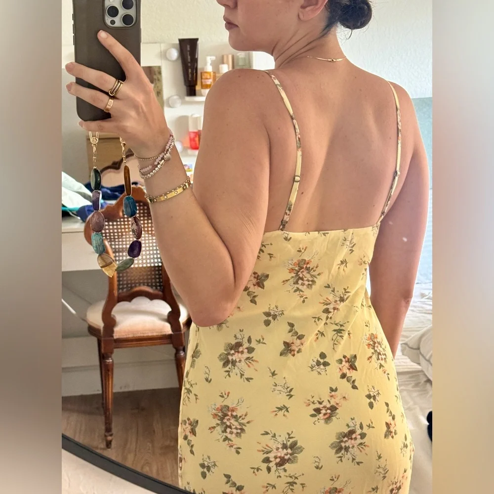 Yellow Floral Maxi Dress - Brand: Abercrombie & Fitch- size Medium